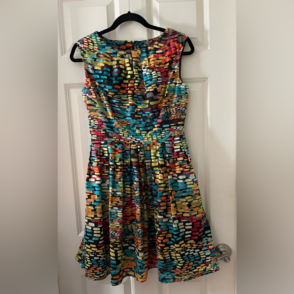 Women’s Ellen Tracy Abstract Multicolored sleeveless fit & flare dress size 4